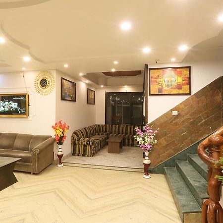 Hotel Katra Residency Екстер'єр фото