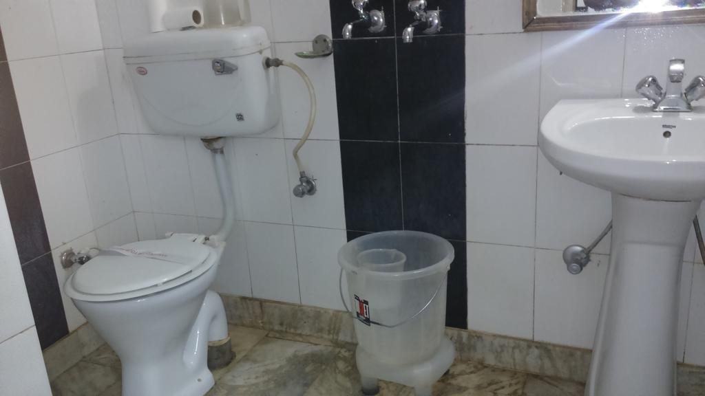 Hotel Katra Residency Екстер'єр фото