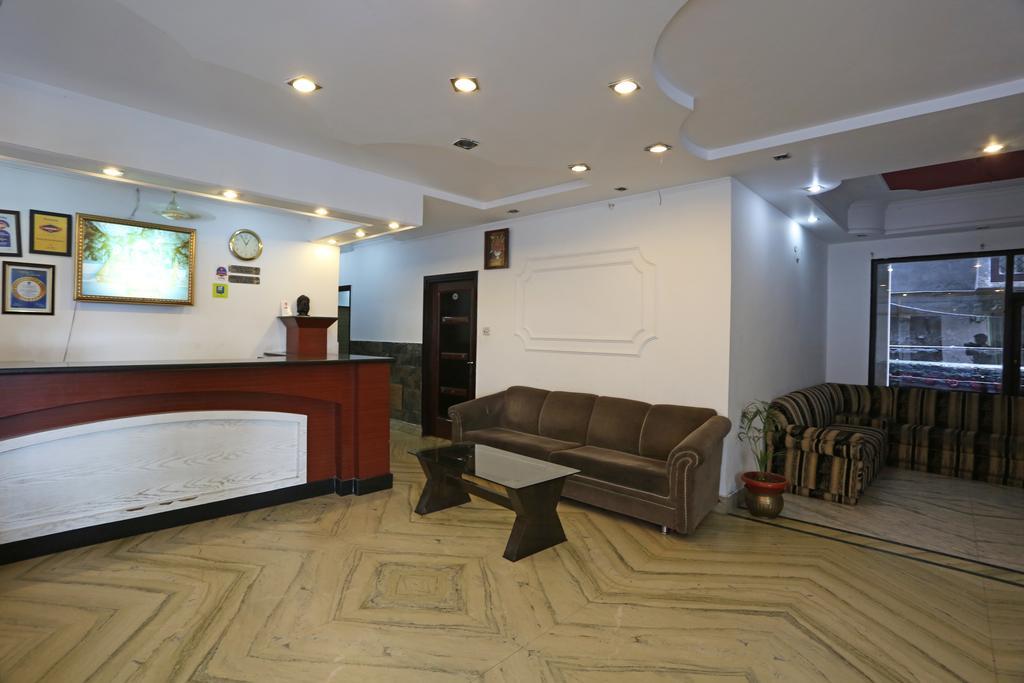 Hotel Katra Residency Екстер'єр фото