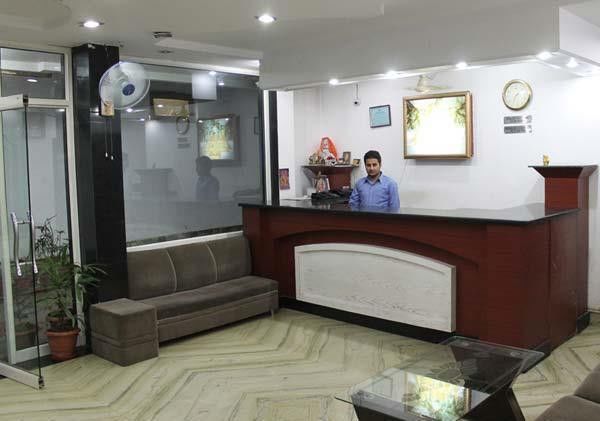 Hotel Katra Residency Екстер'єр фото