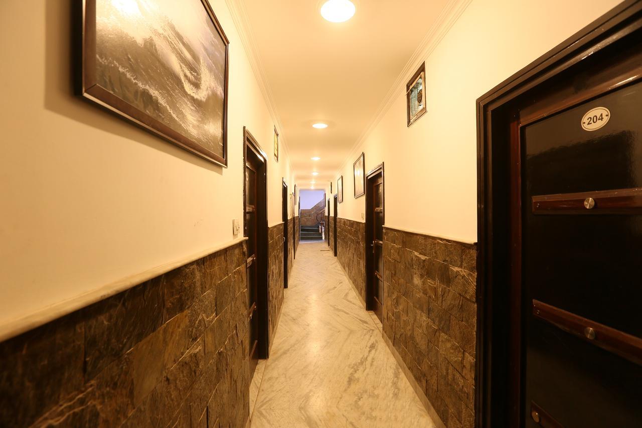 Hotel Katra Residency Екстер'єр фото