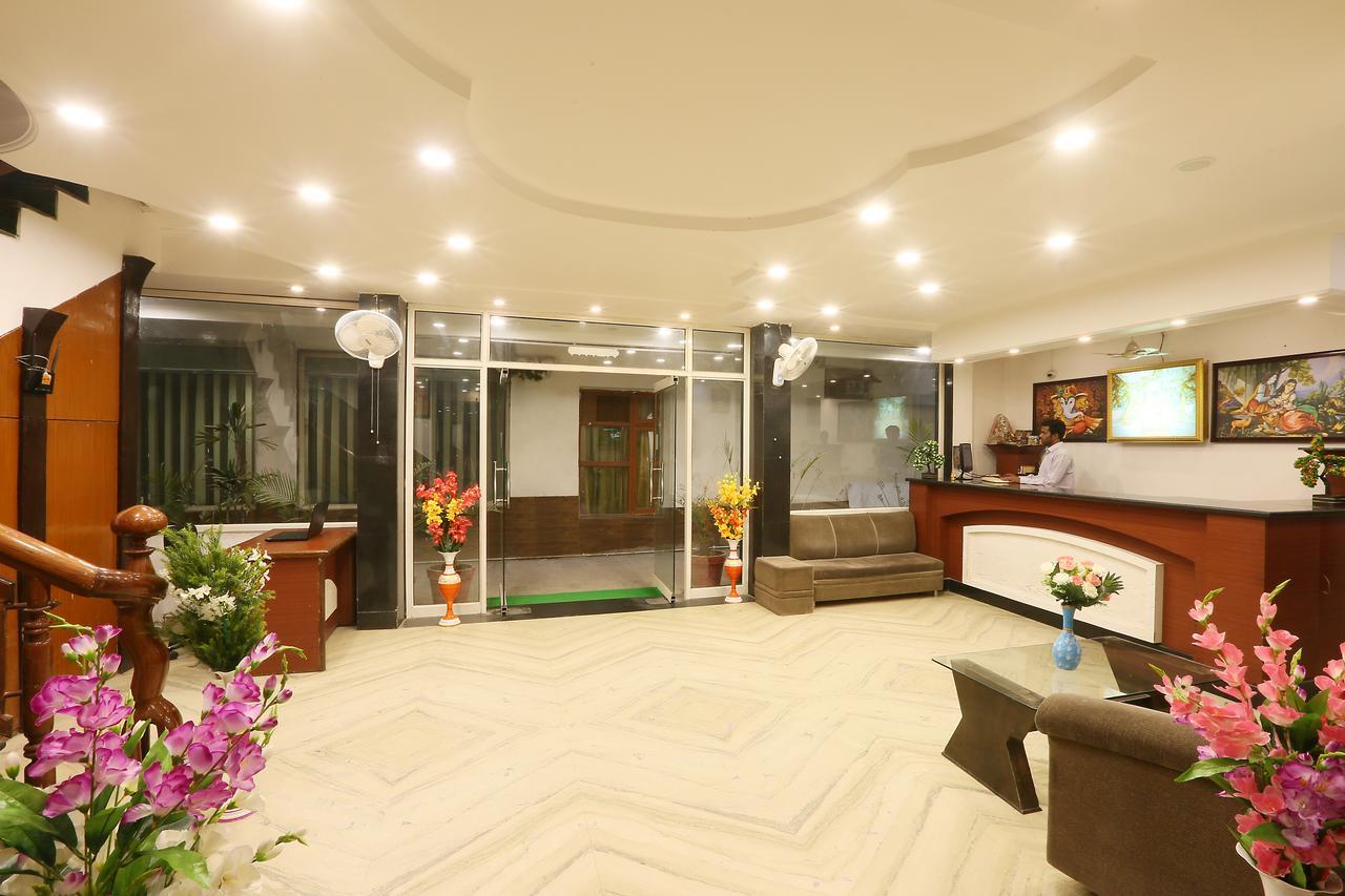 Hotel Katra Residency Екстер'єр фото