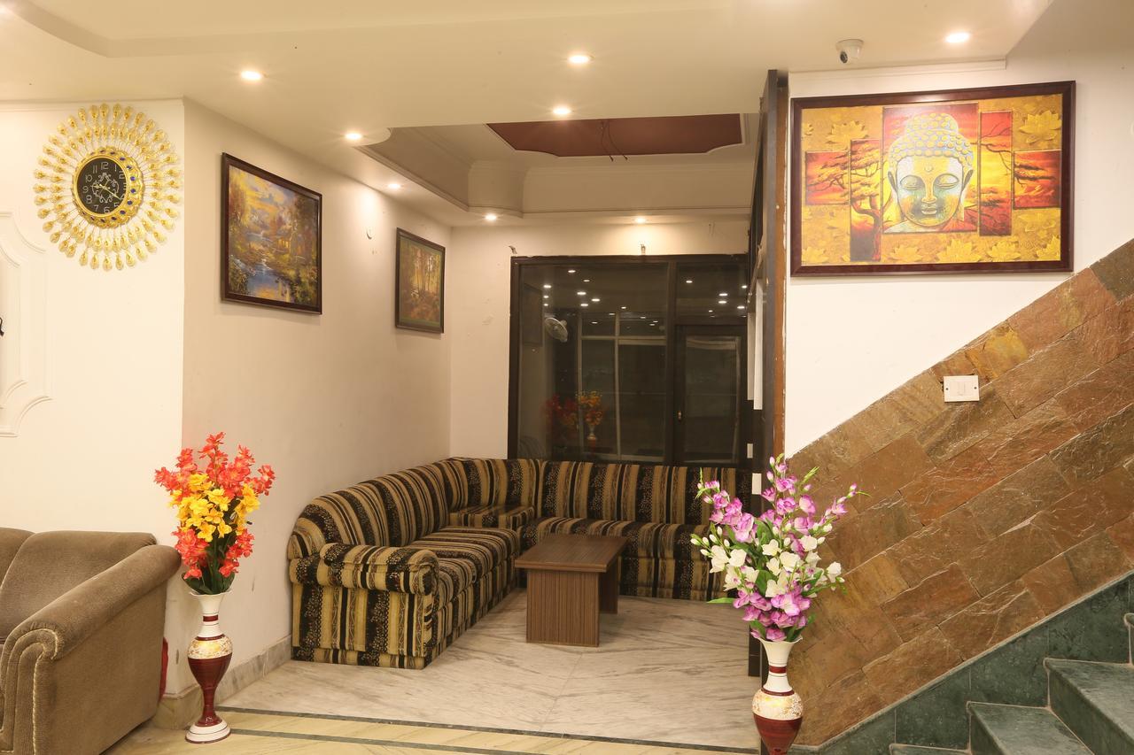 Hotel Katra Residency Екстер'єр фото