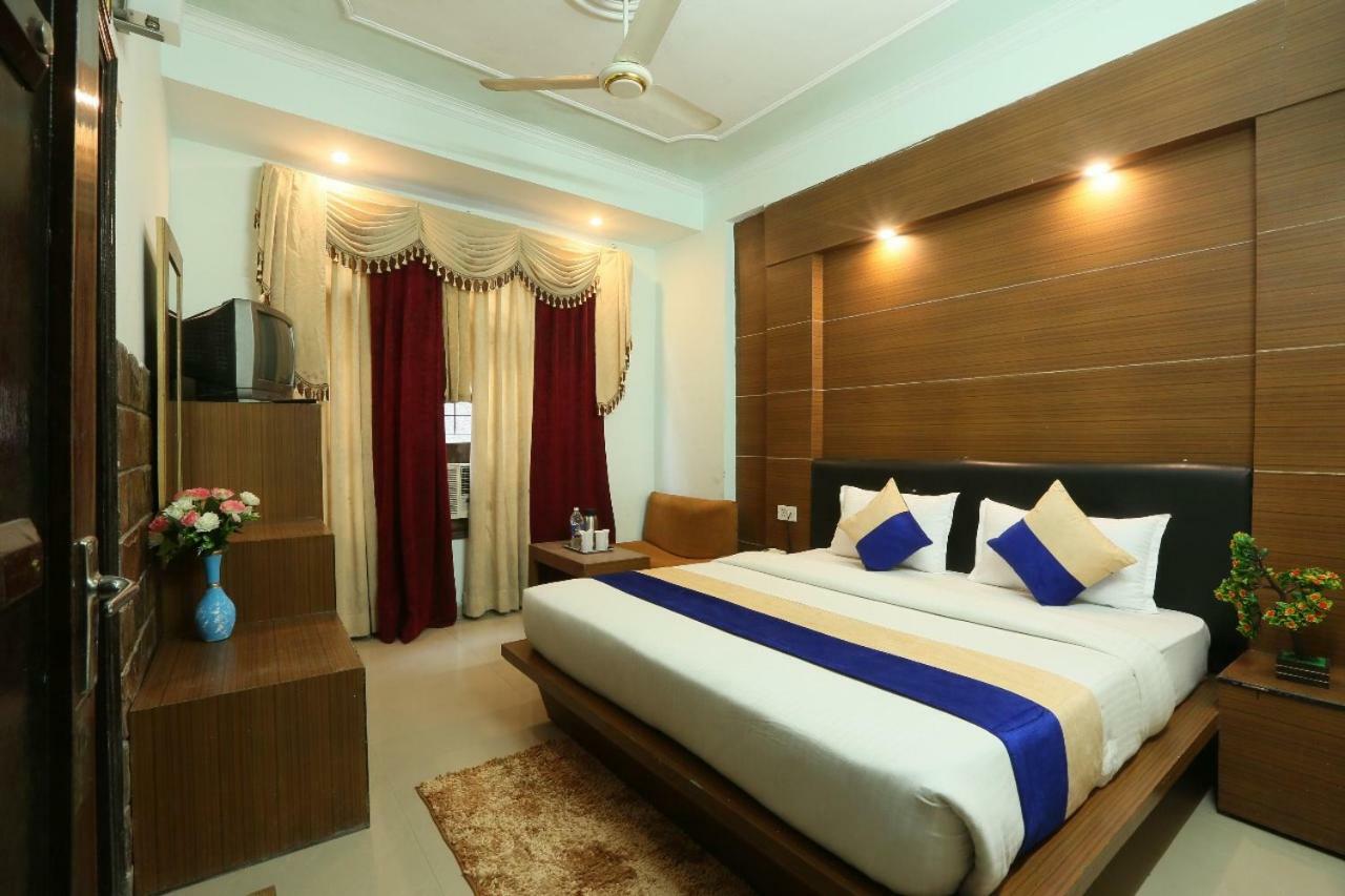 Hotel Katra Residency Екстер'єр фото